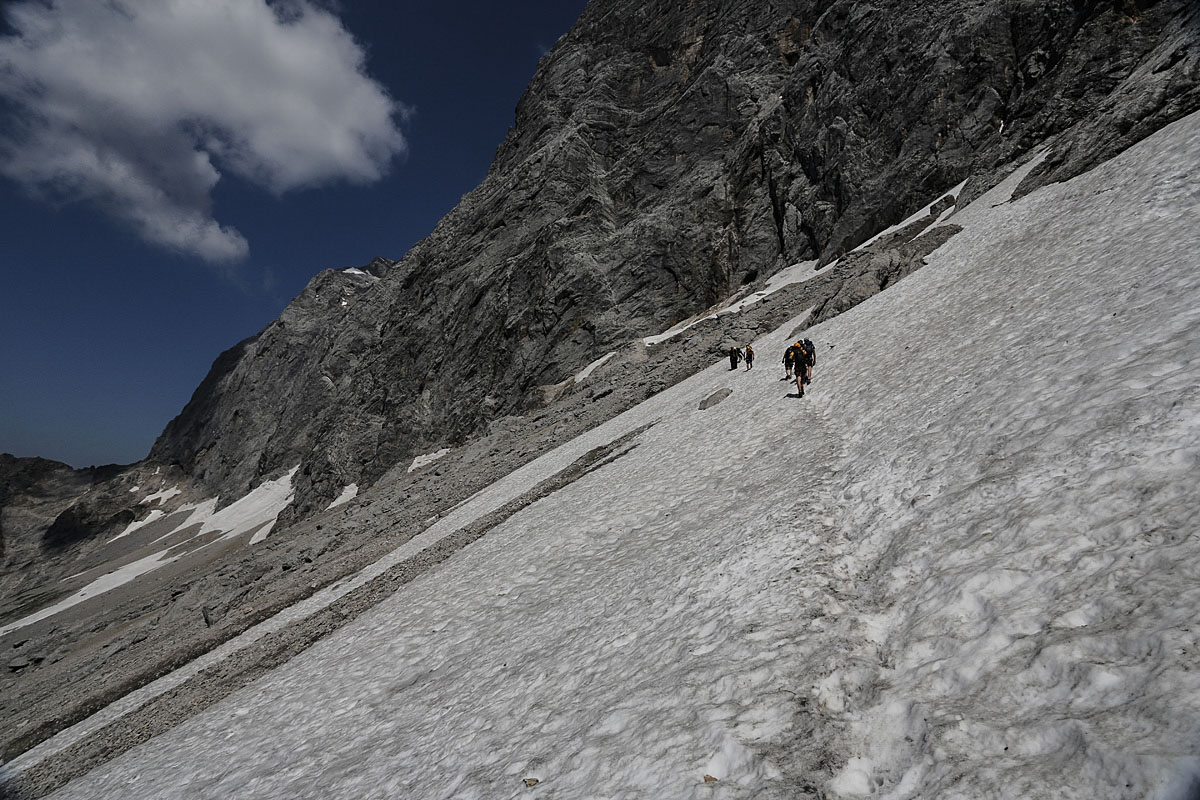 Glacier crossing between Anna and Johann on Klettersteig, via ferrata